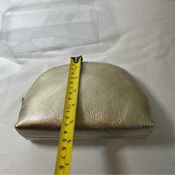 NEW Lord & Taylor Metallic LEATHER Cosmetic Bag with Textured Finish - Picture 6 of 7